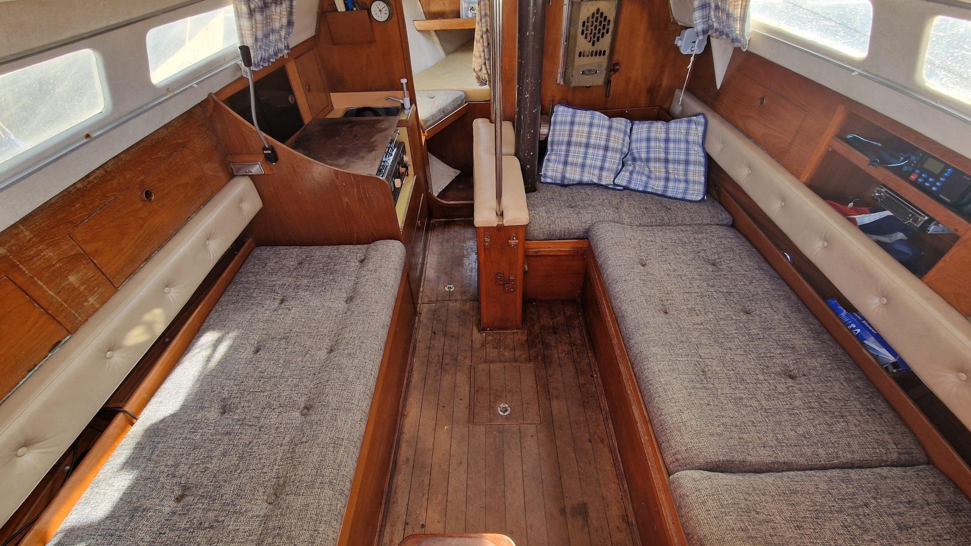 Hunter Delta 25
