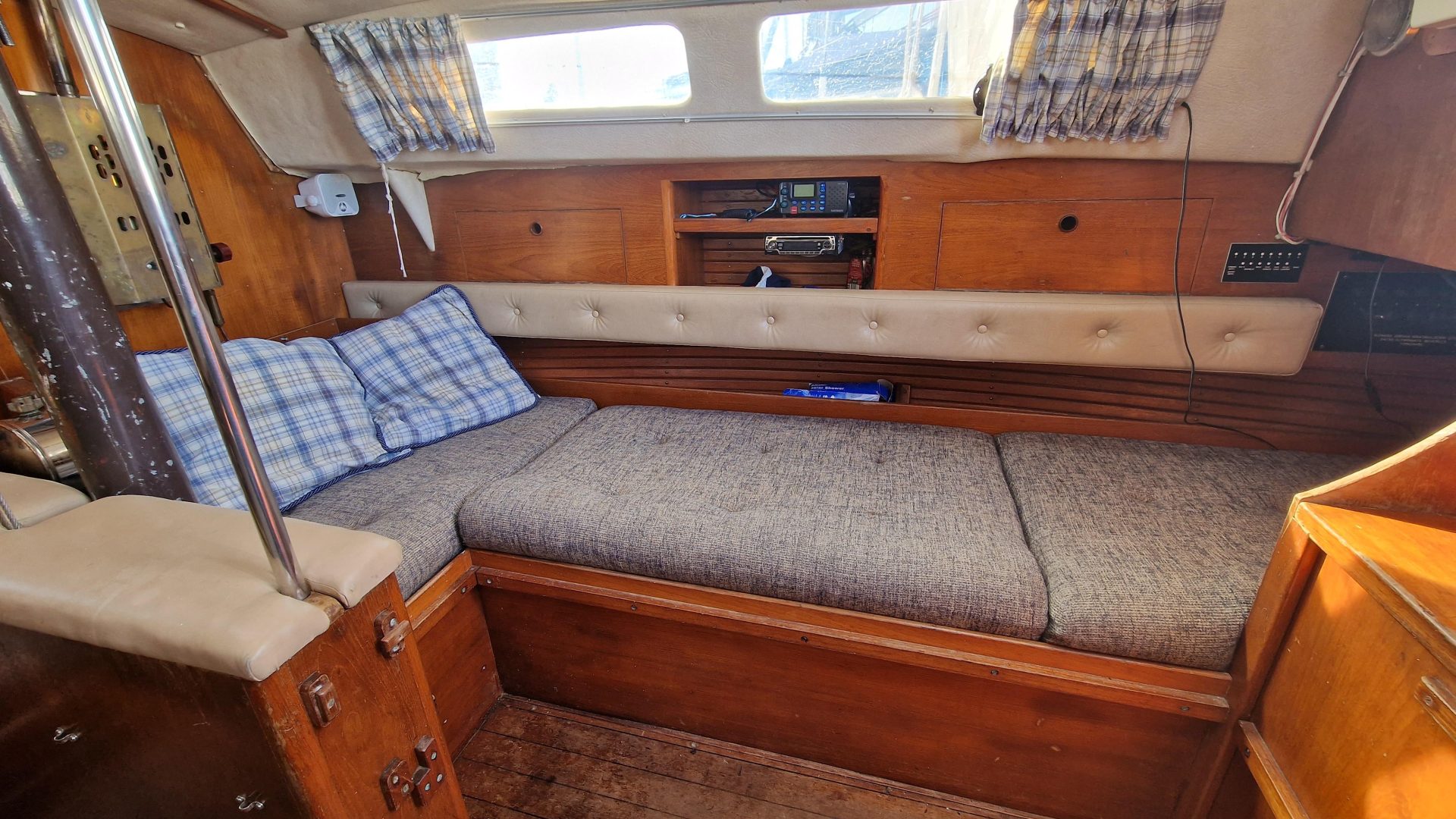 Hunter Delta 25