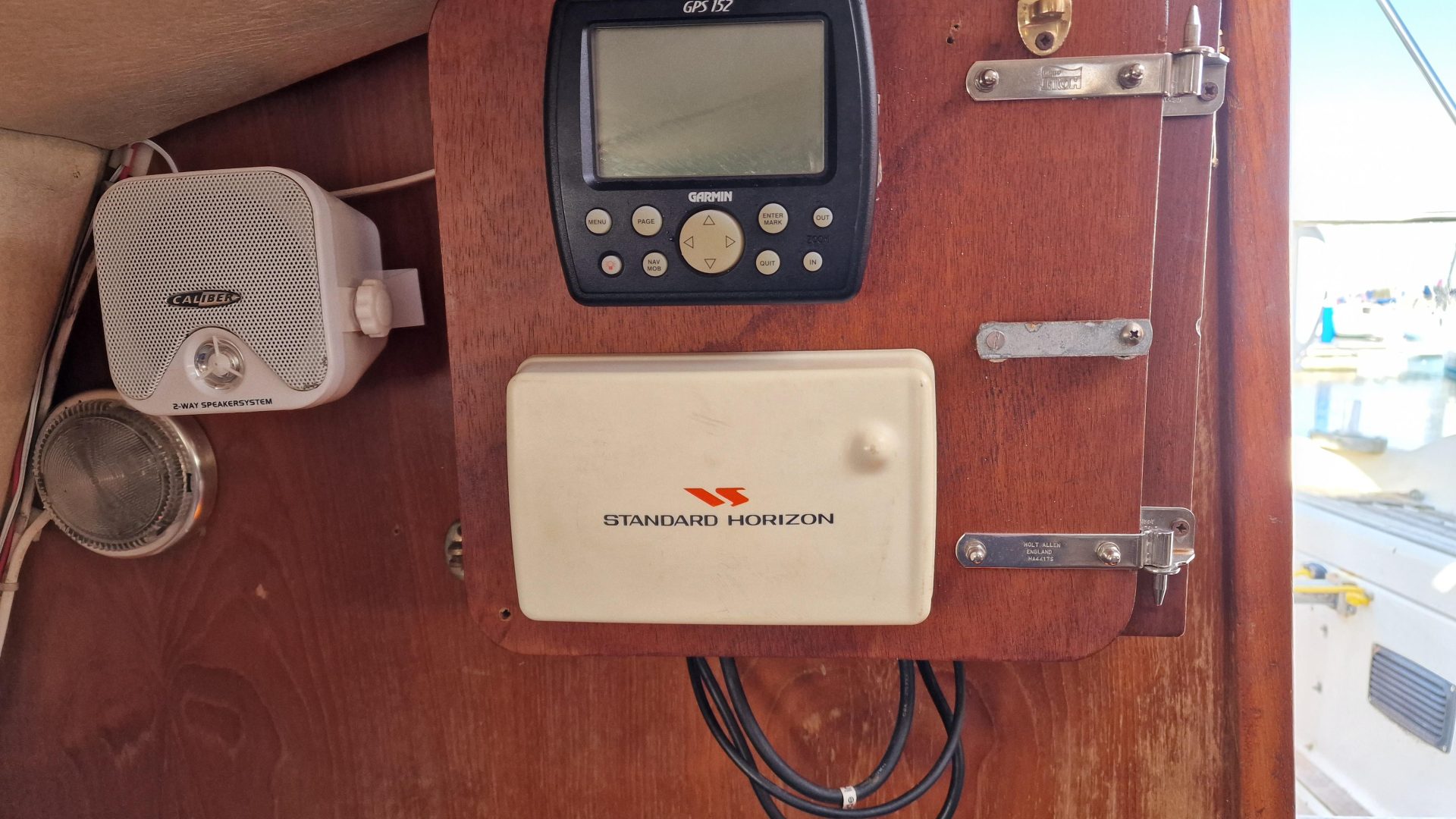 Hunter Delta 25