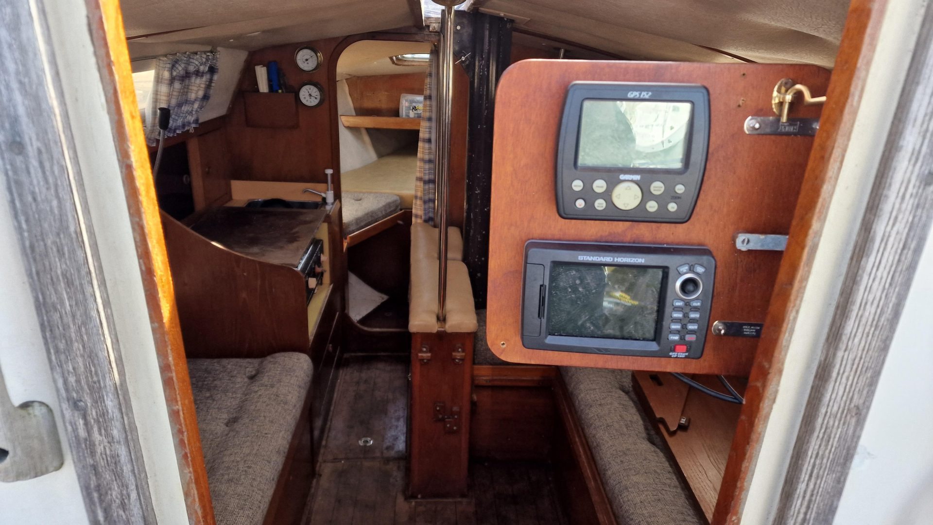 Hunter Delta 25