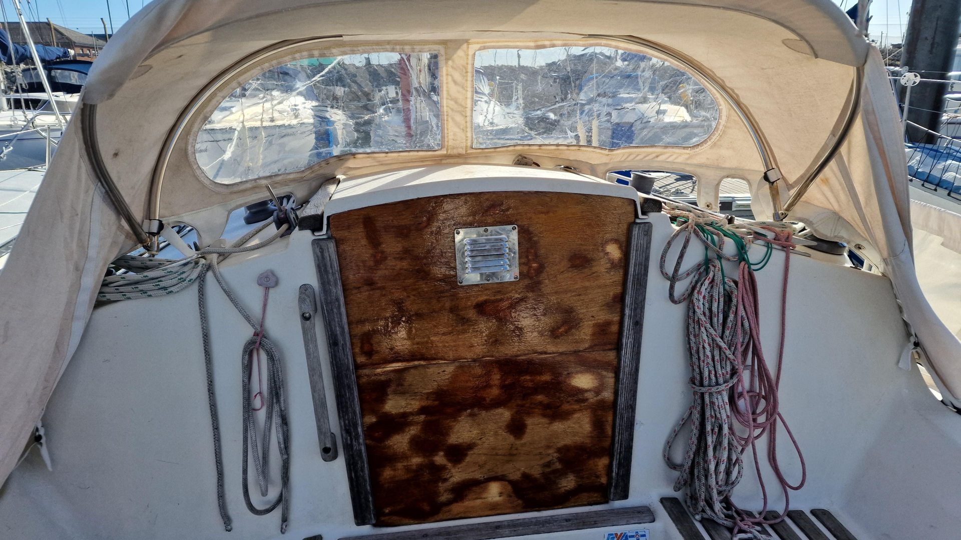 Hunter Delta 25