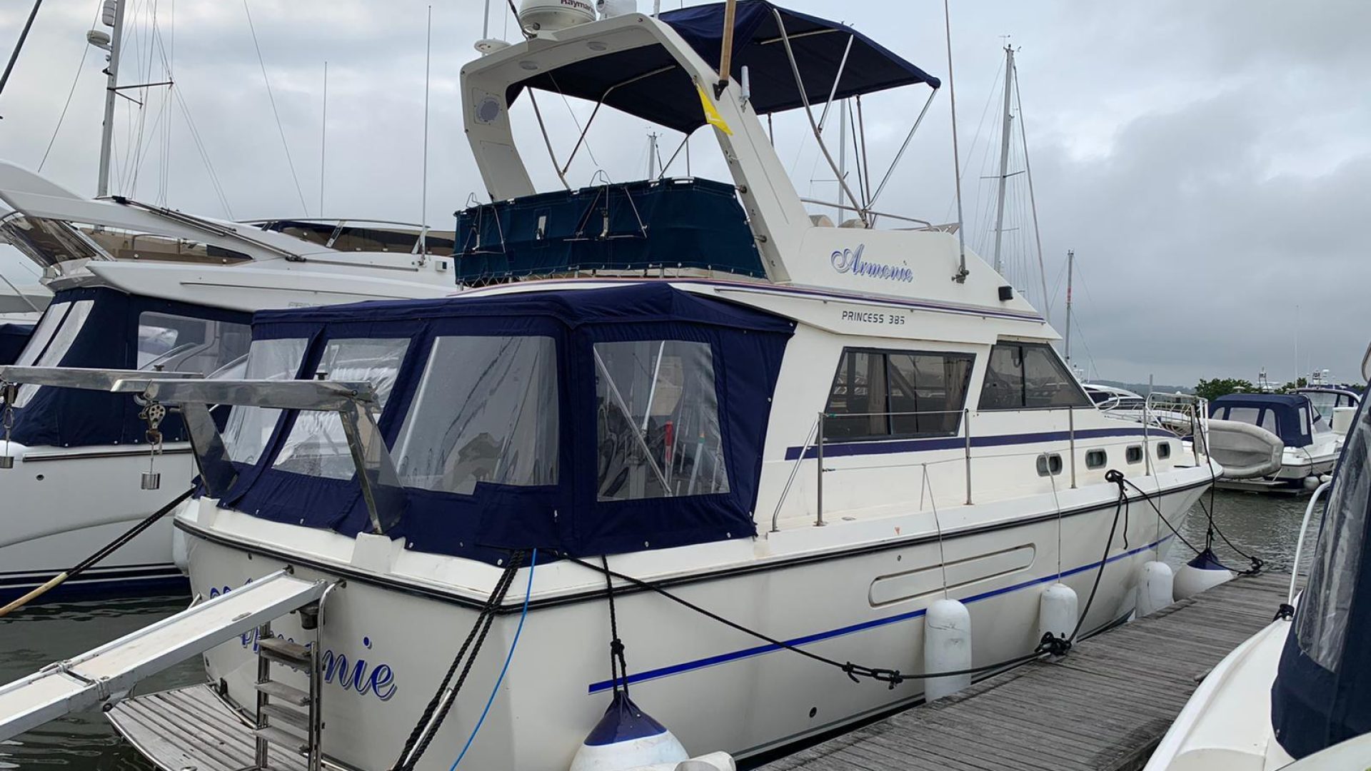 Princess 385