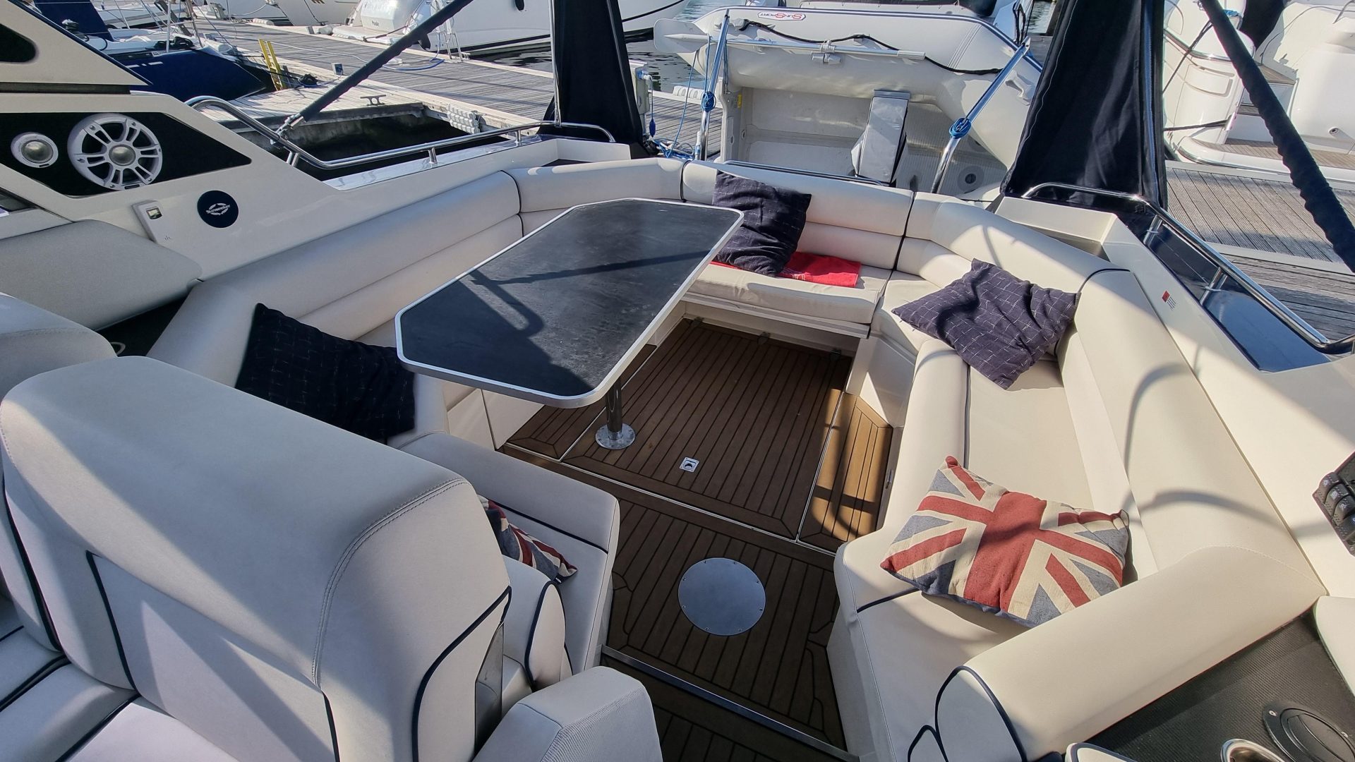 Sunseeker Martinique 36
