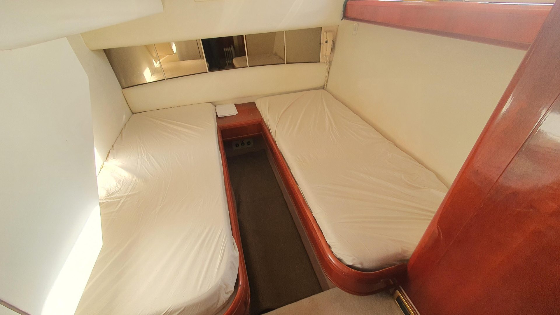 Fairline Squadron 59