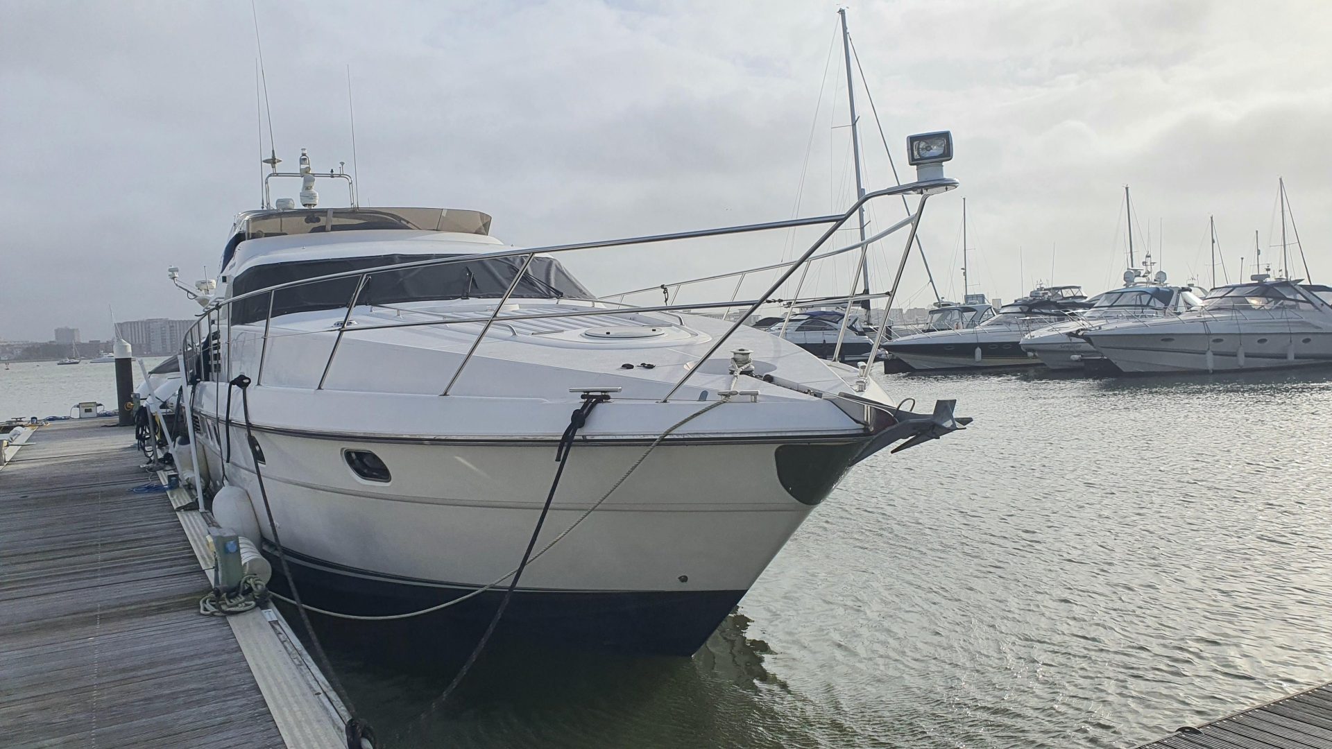 Fairline Squadron 59