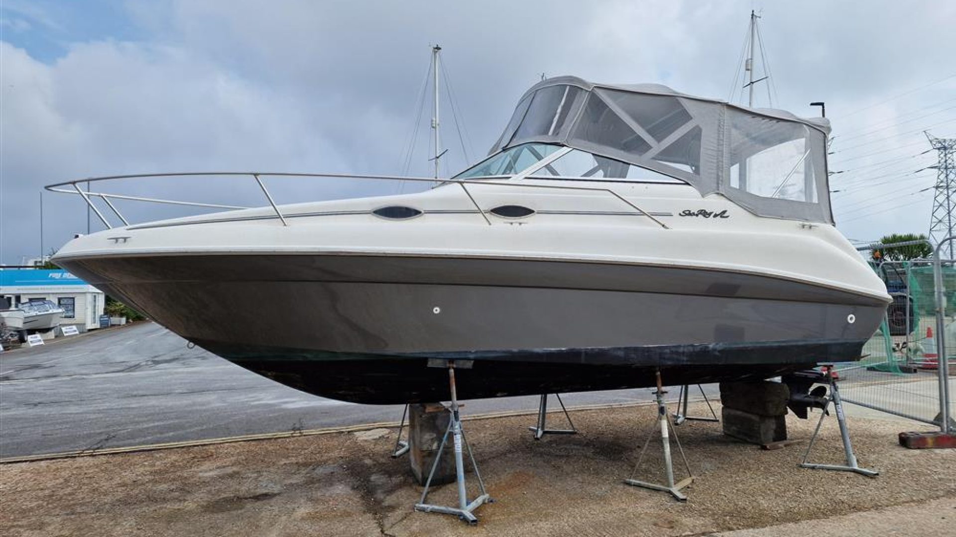 Sea Ray Sundancer 240