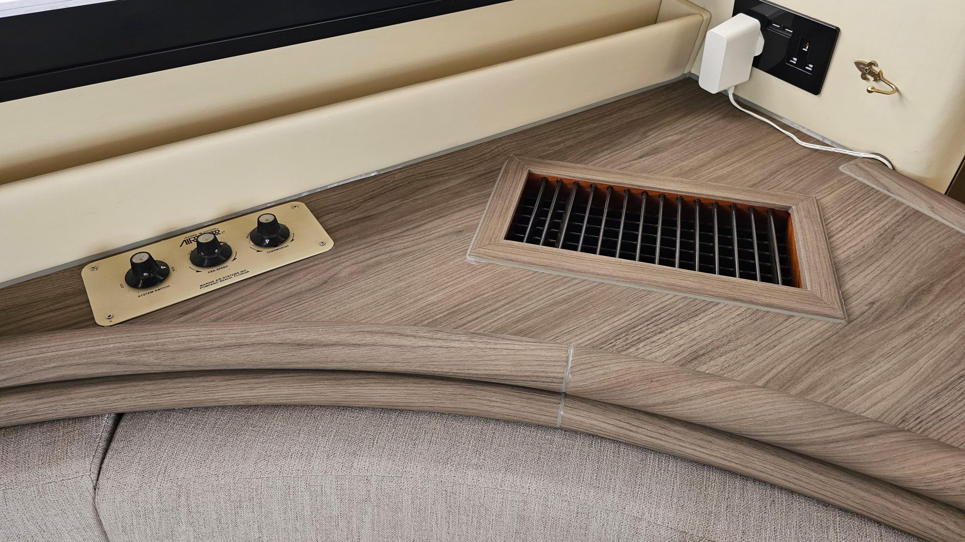 Sunseeker Manhattan 46