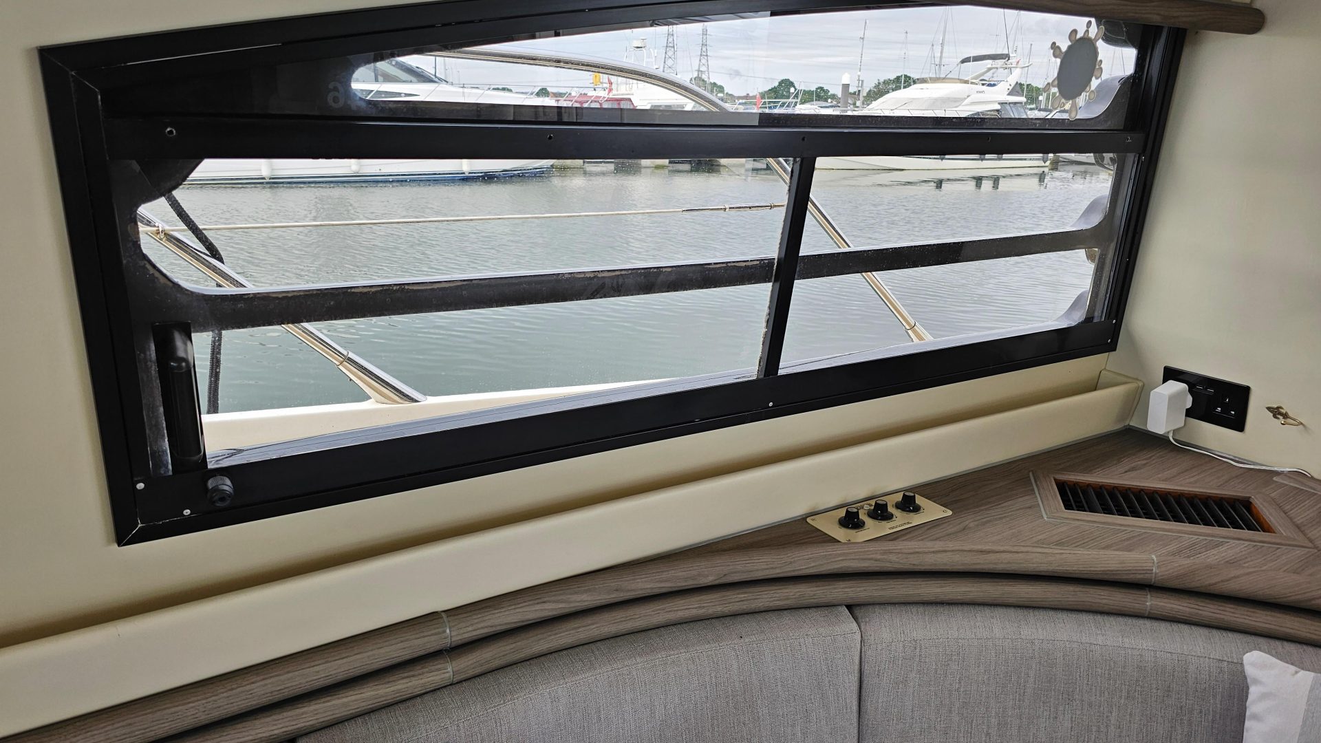 Sunseeker Manhattan 46