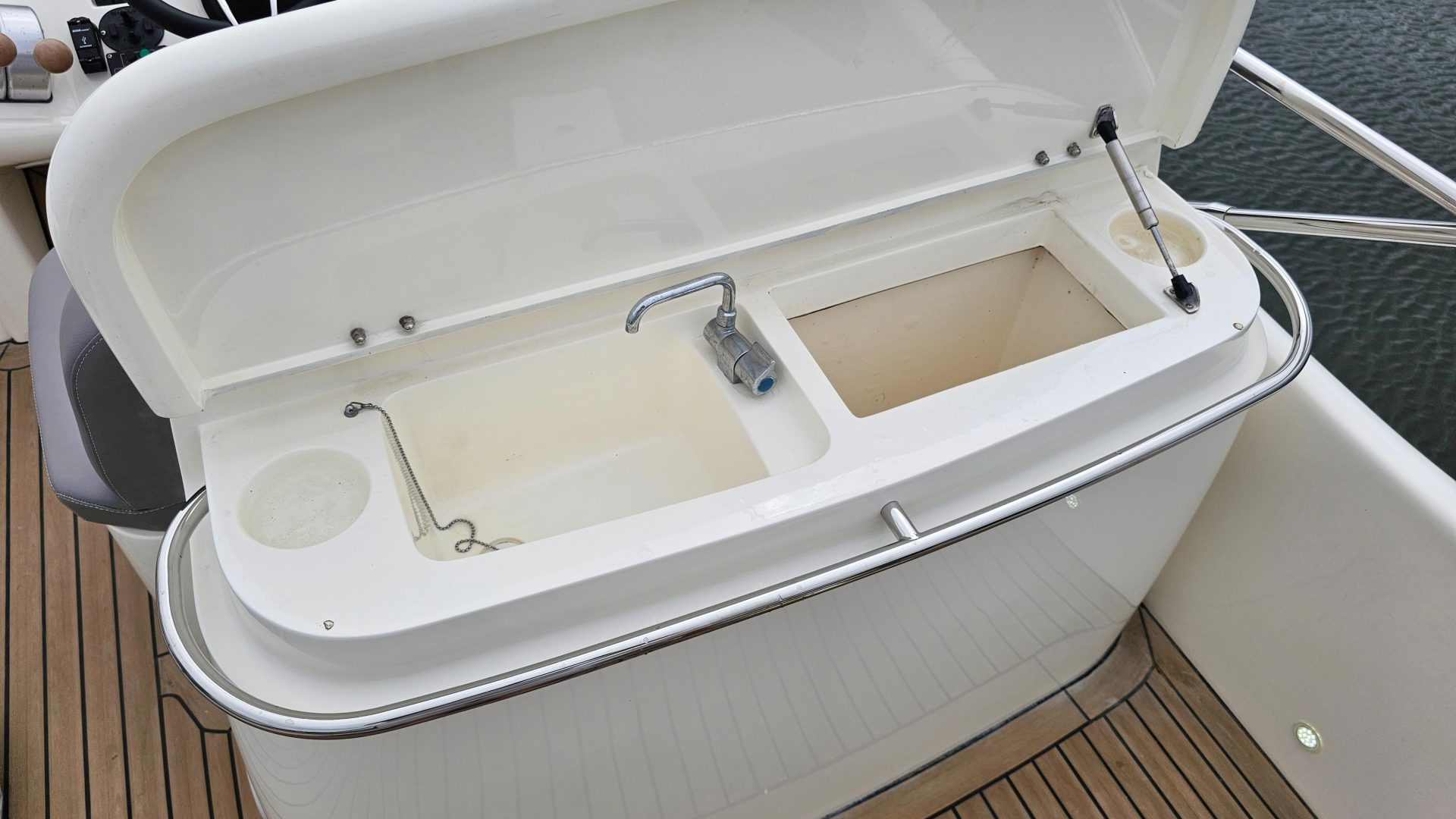 Sunseeker Manhattan 46