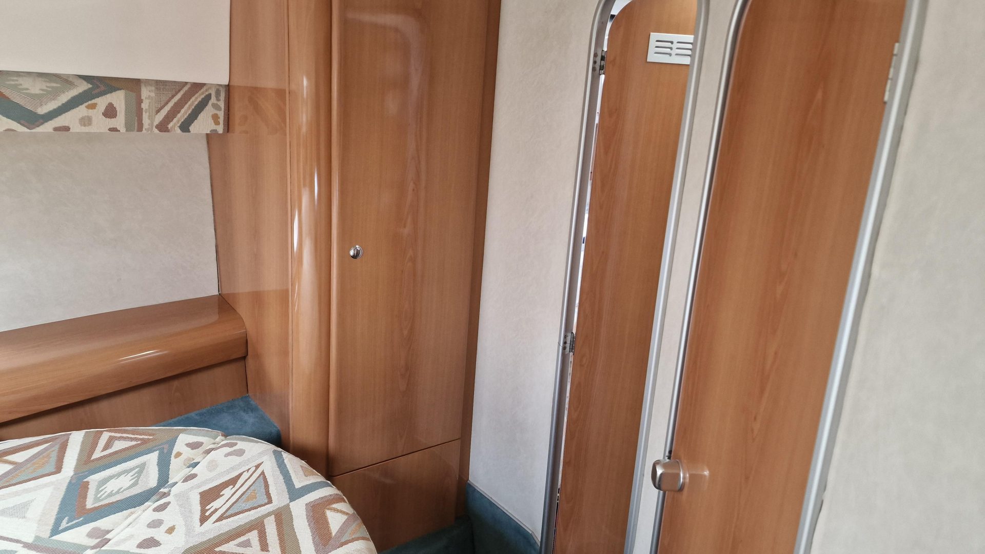 Sealine S34