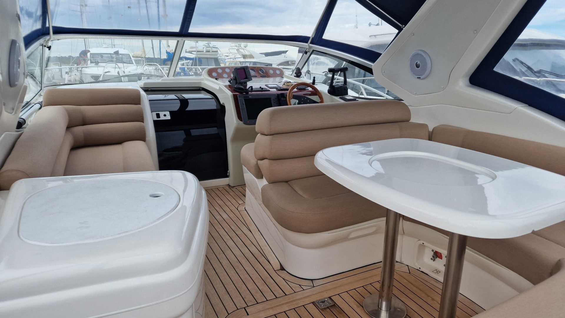 Sealine S34