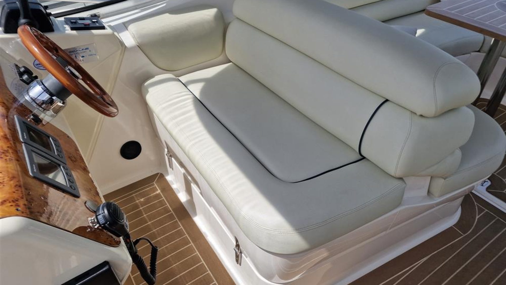 Sealine S34