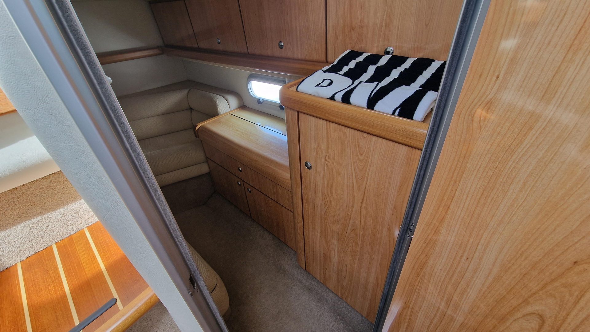 Sealine S34