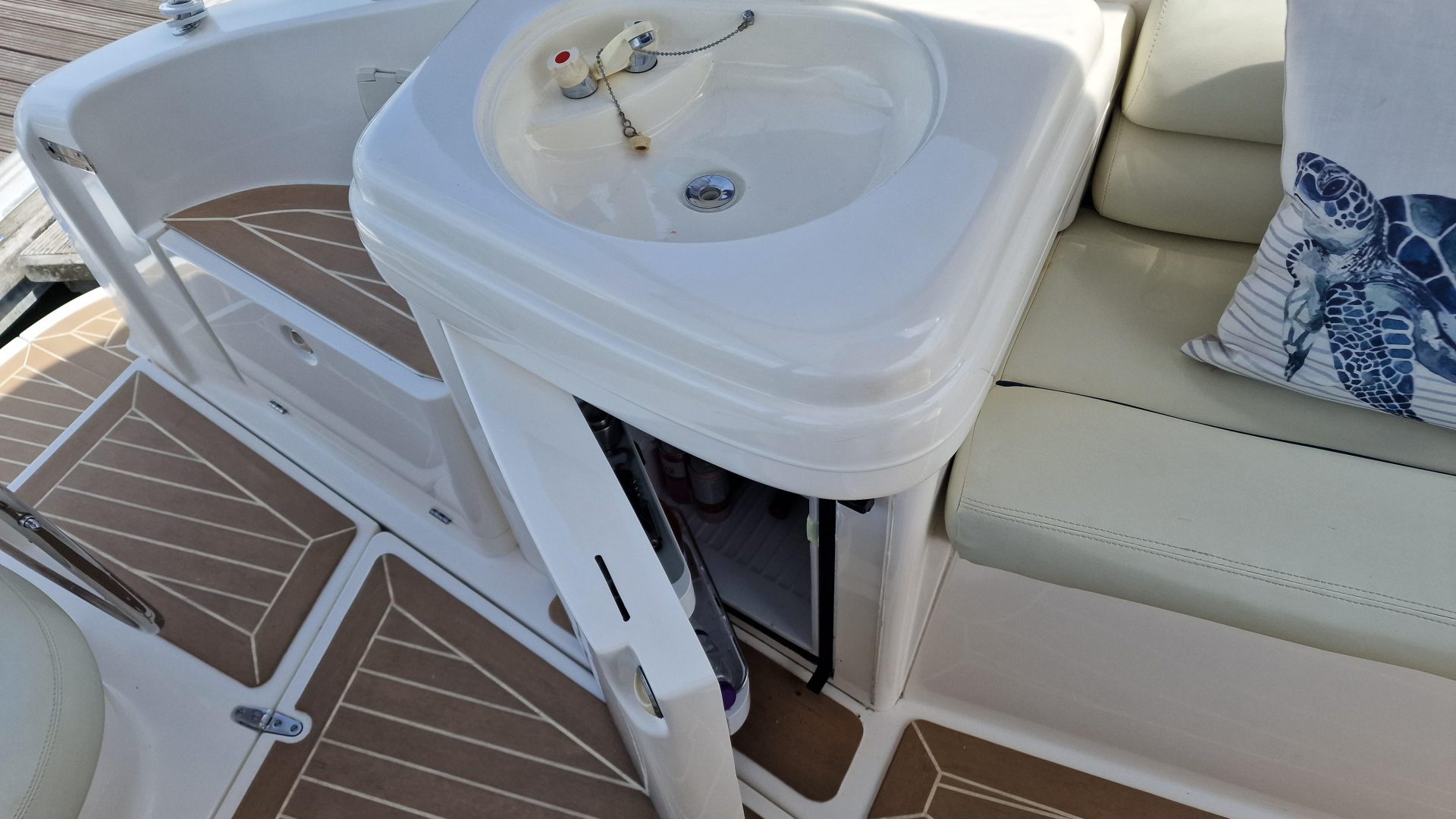 Sealine S34