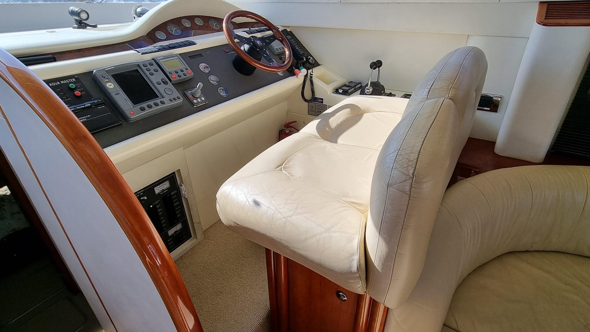 Fairline Phantom 38