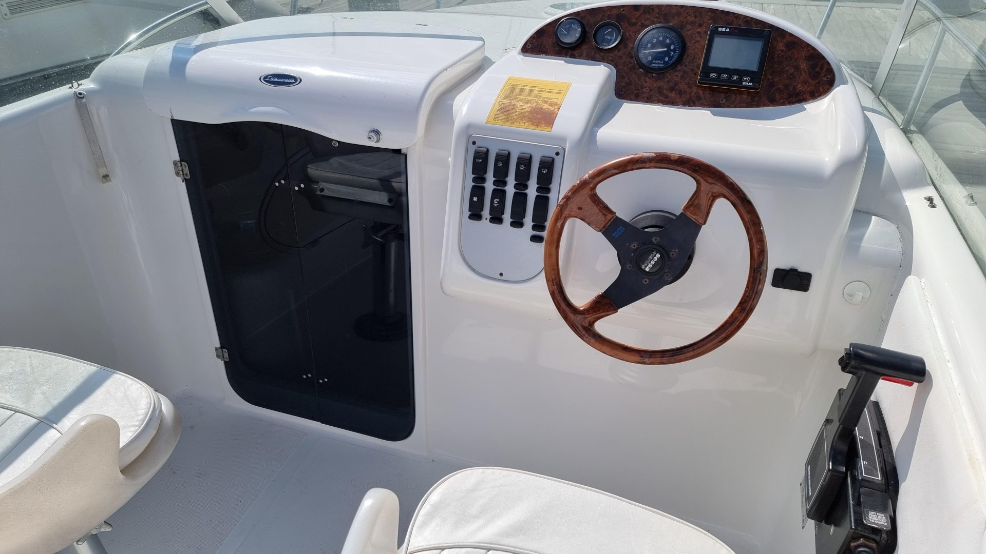 Sessa Marine Islamorada 21