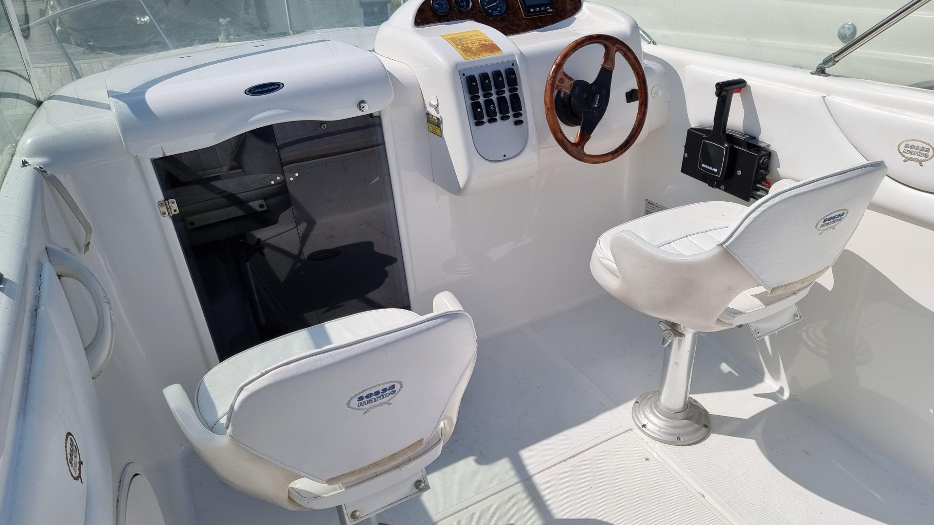 Sessa Marine Islamorada 21