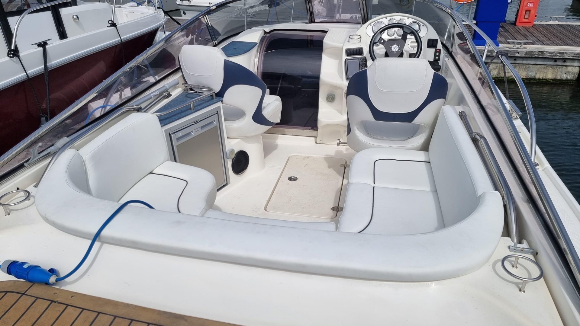 Bavaria 25 DC