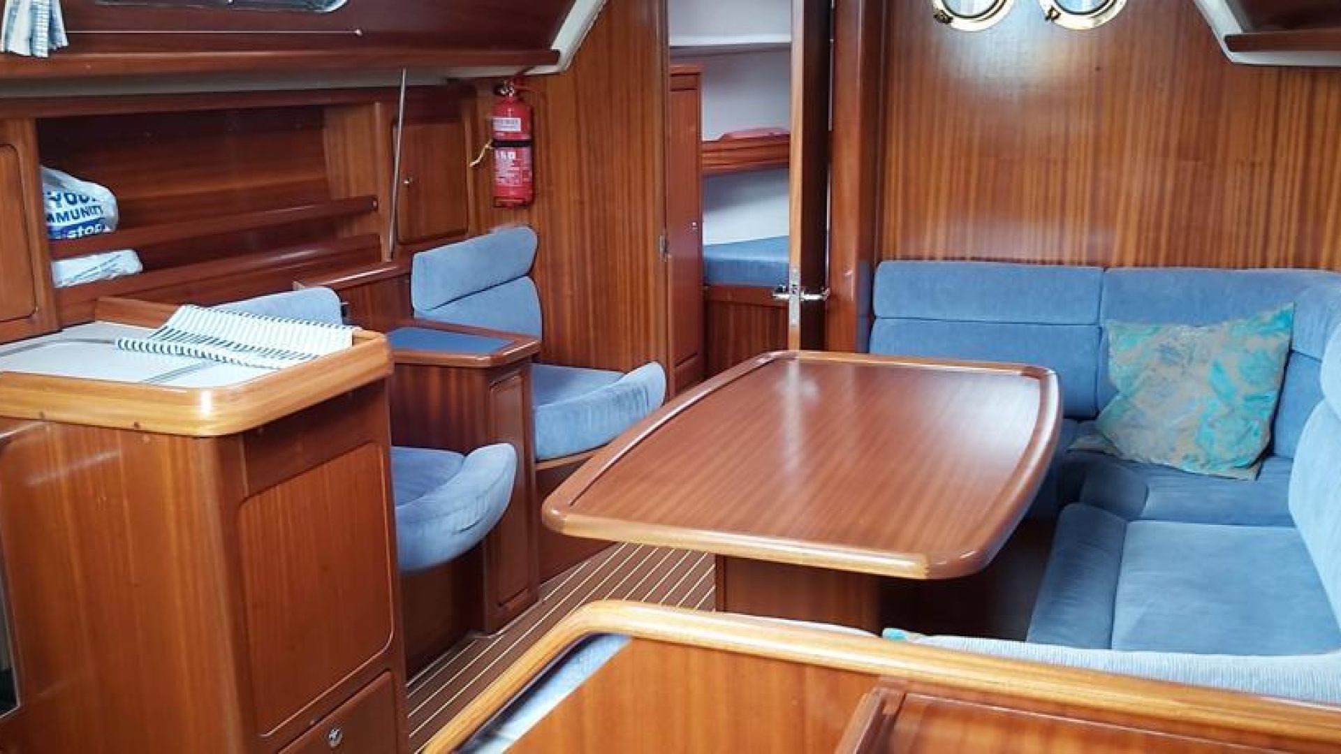Bavaria 37