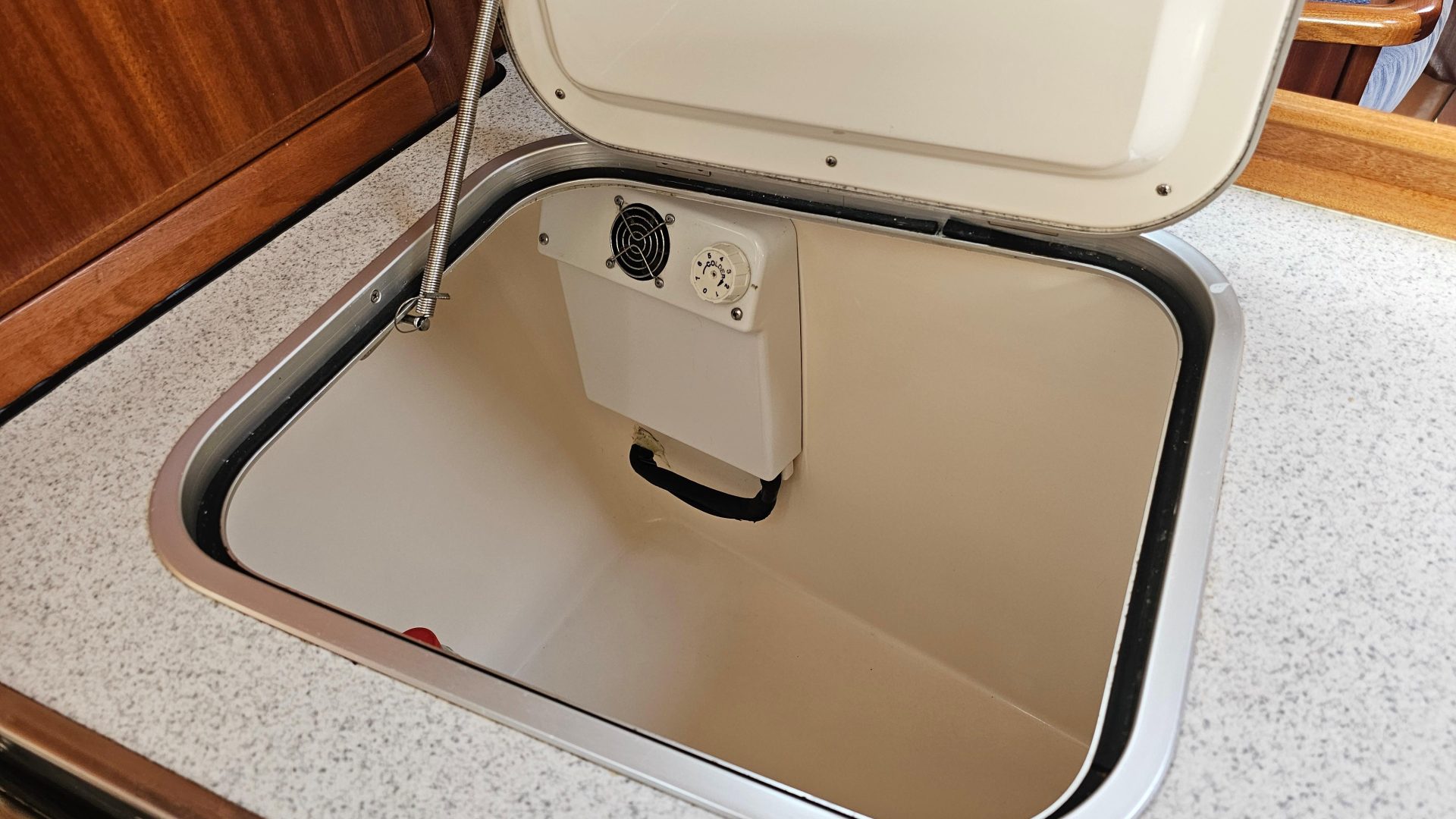 Bavaria 37
