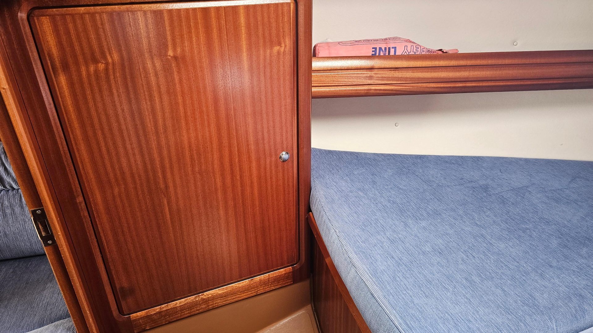 Bavaria 37