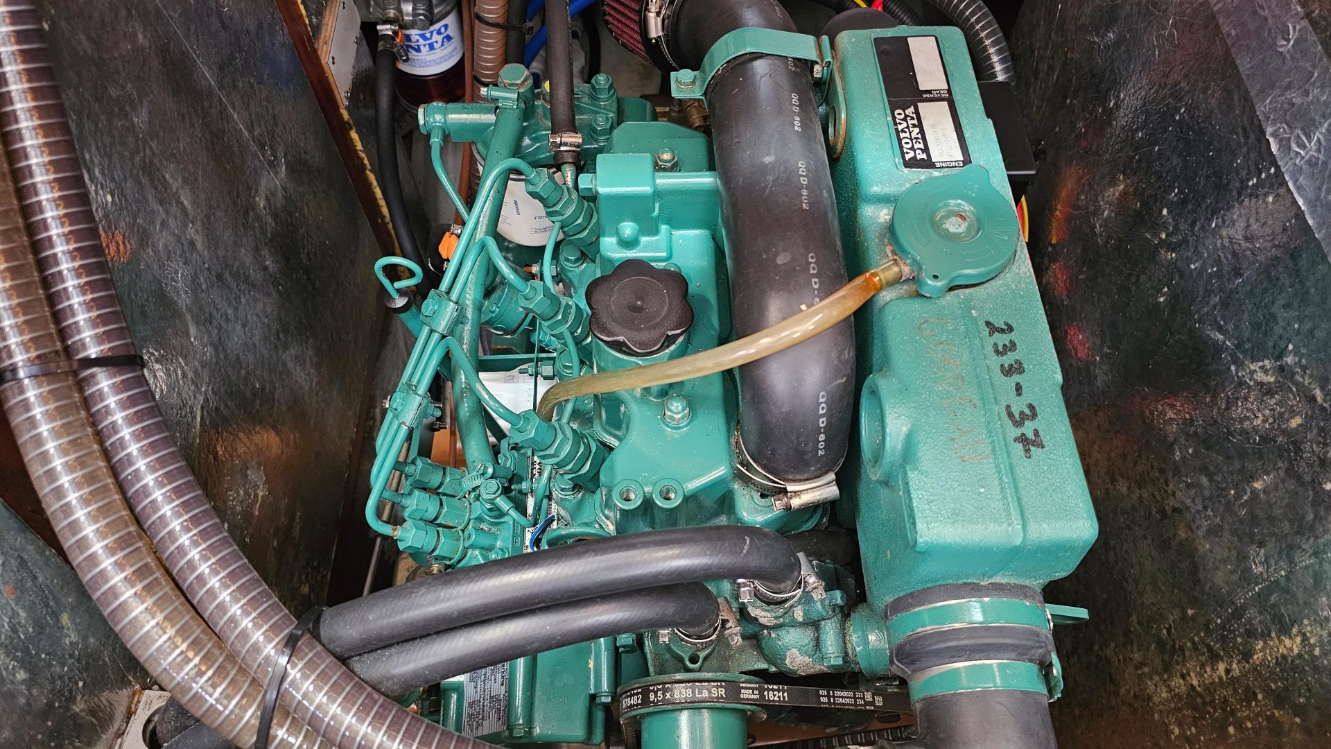 Bavaria 37