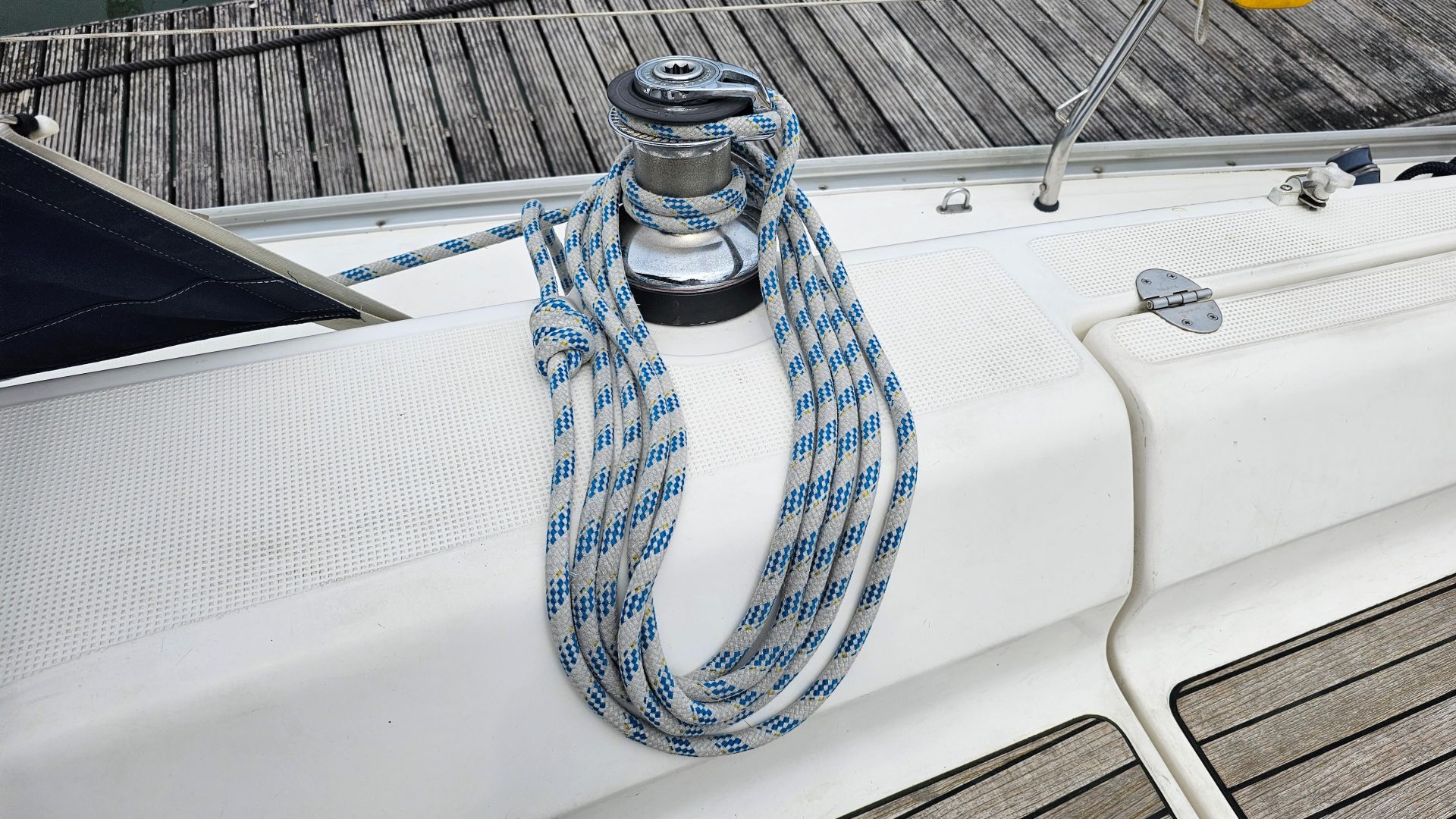 Bavaria 37