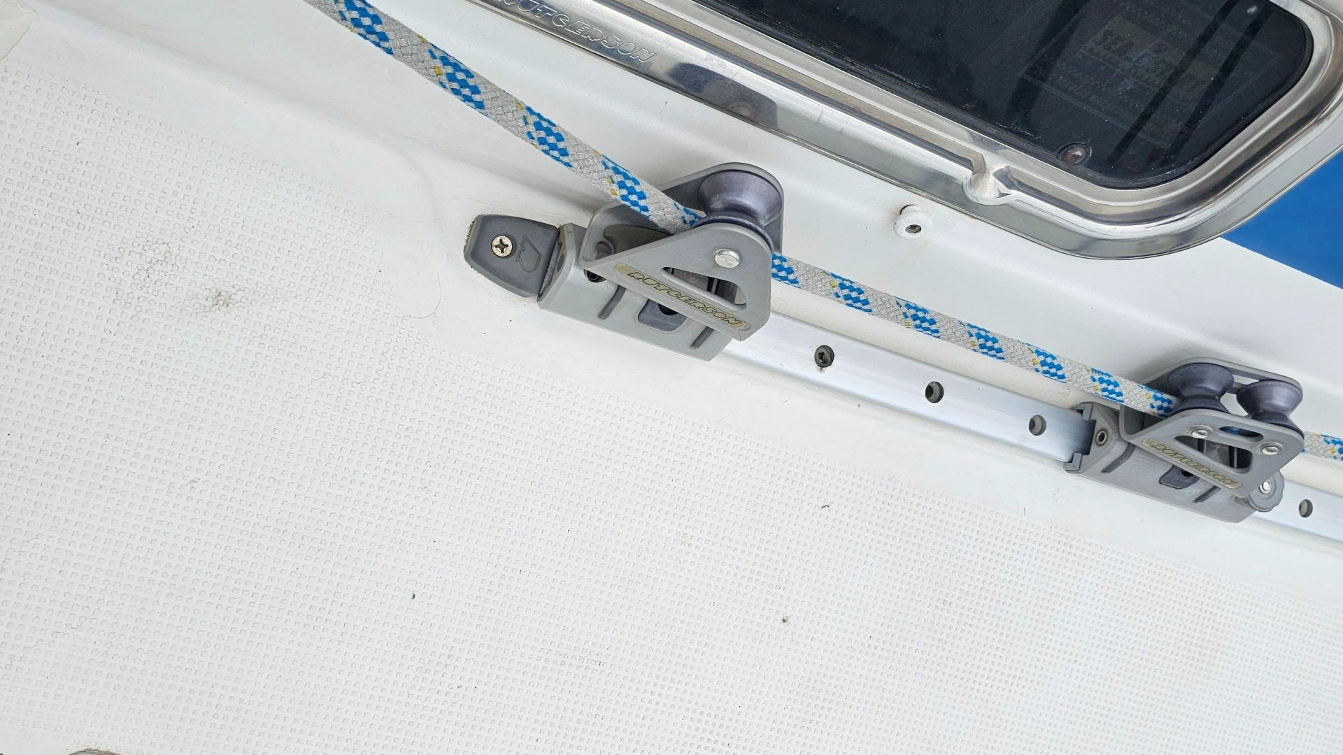 Bavaria 37