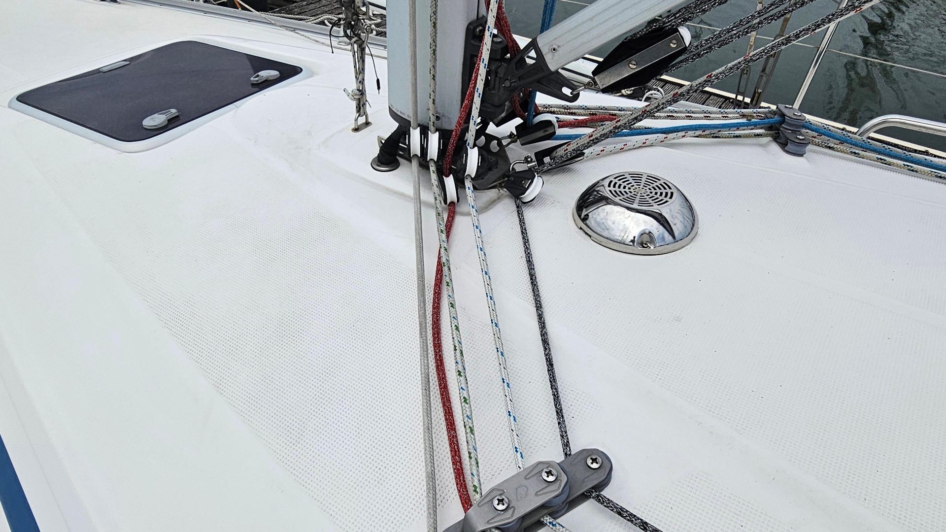 Bavaria 37
