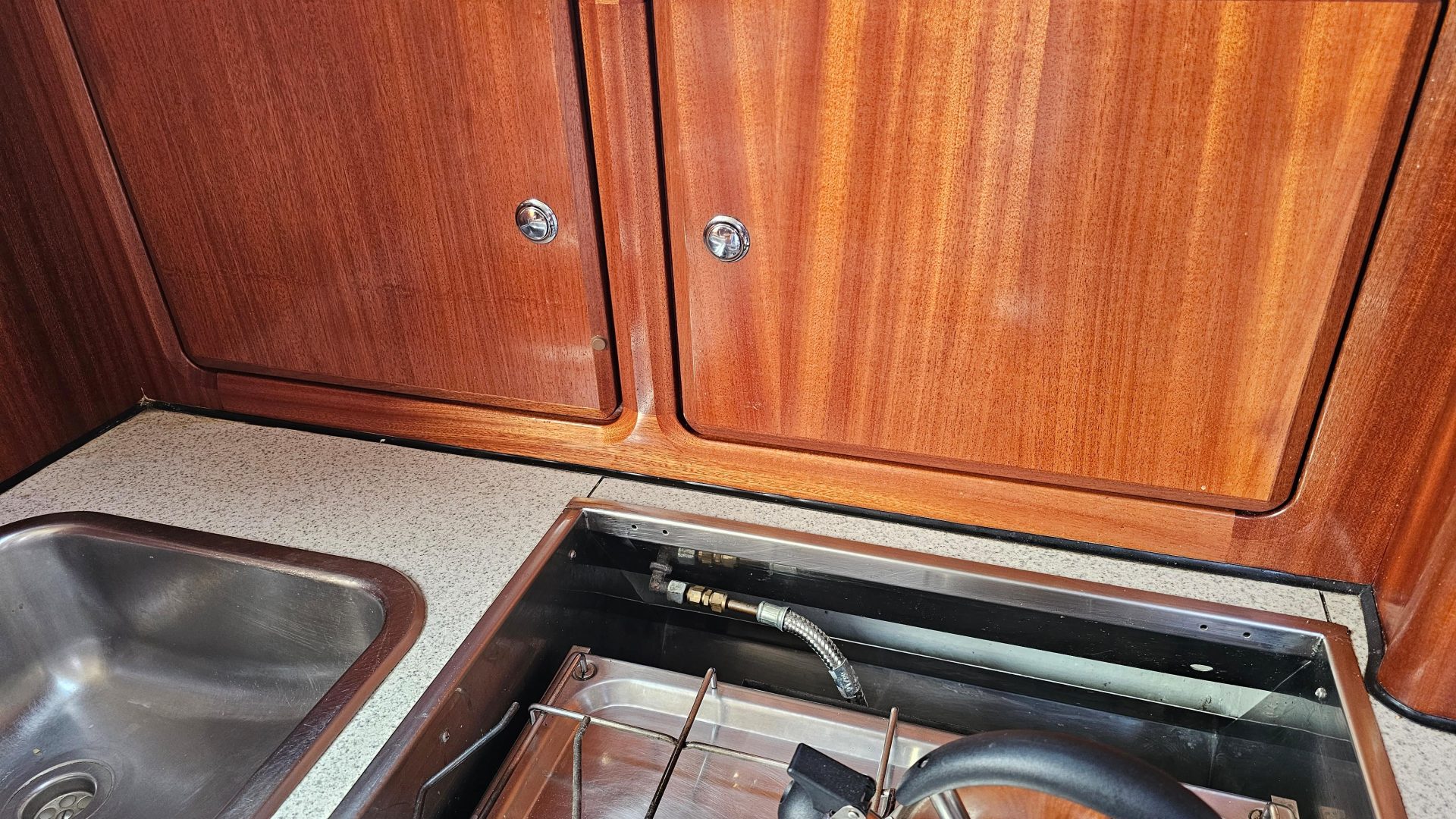 Bavaria 37