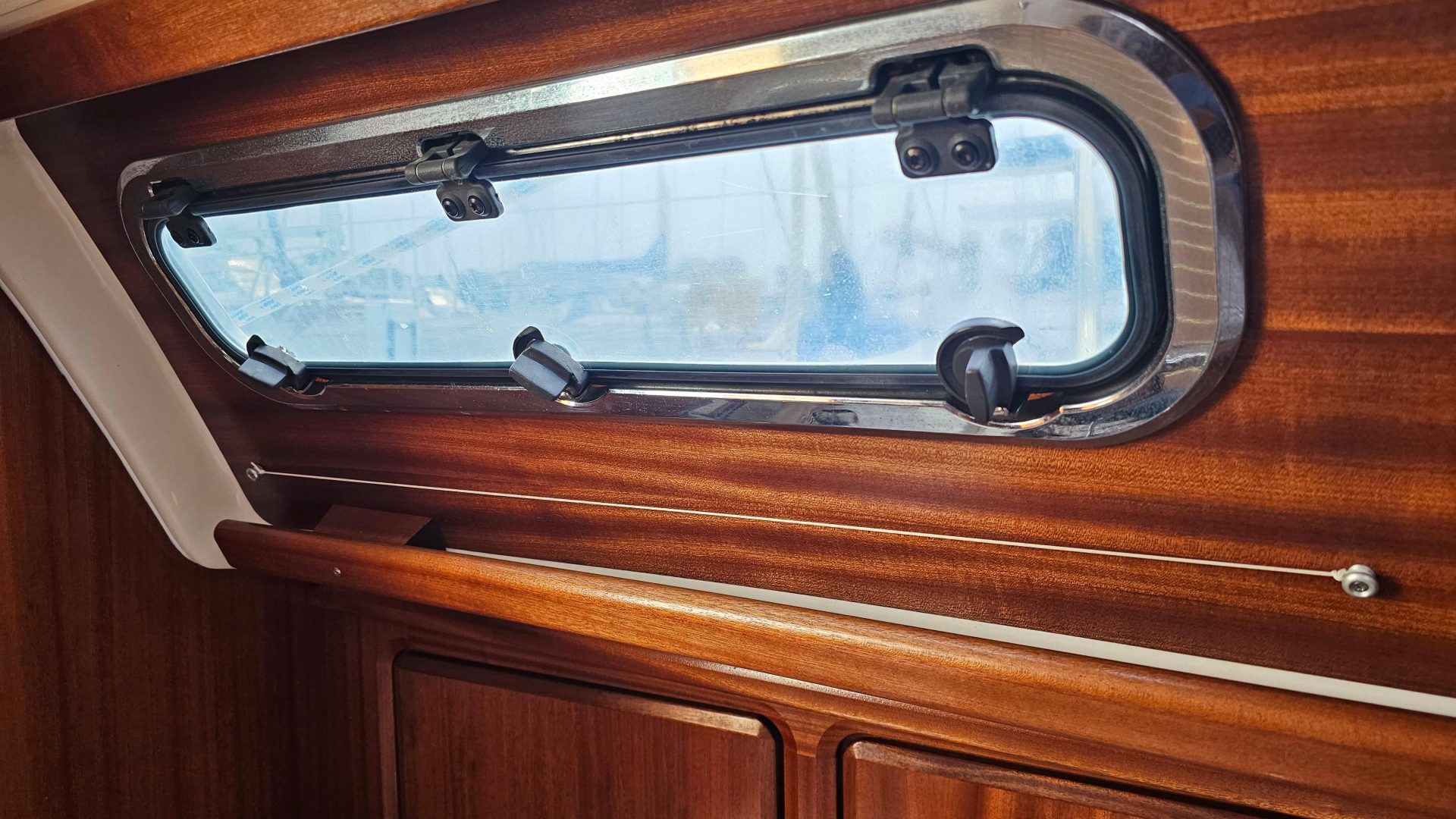 Bavaria 37
