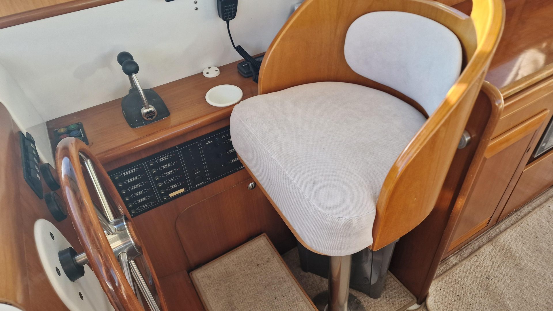Beneteau Antares 10.80