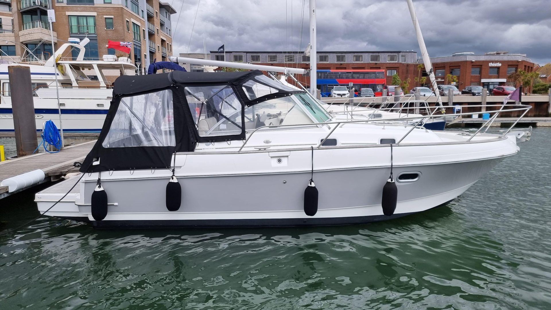 Beneteau Ombrine 800