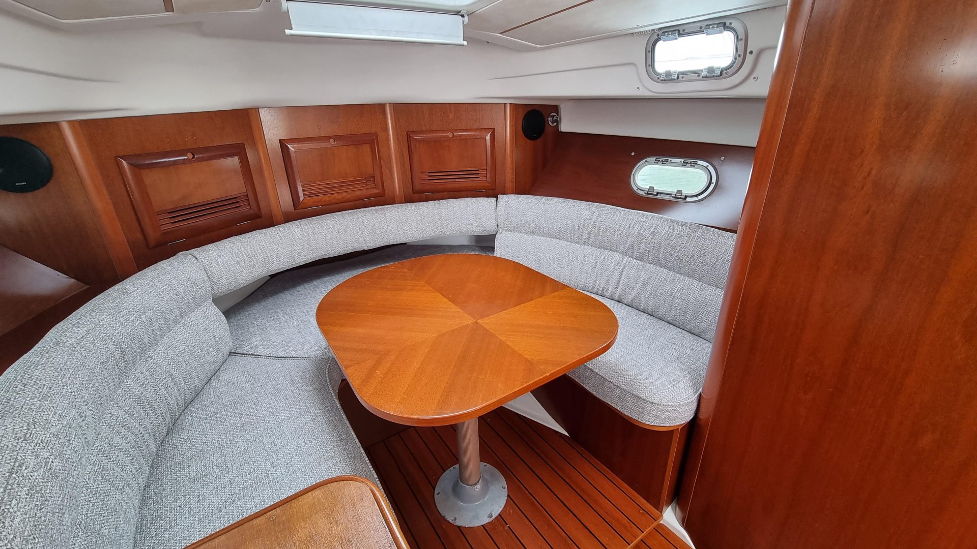Beneteau Ombrine 800