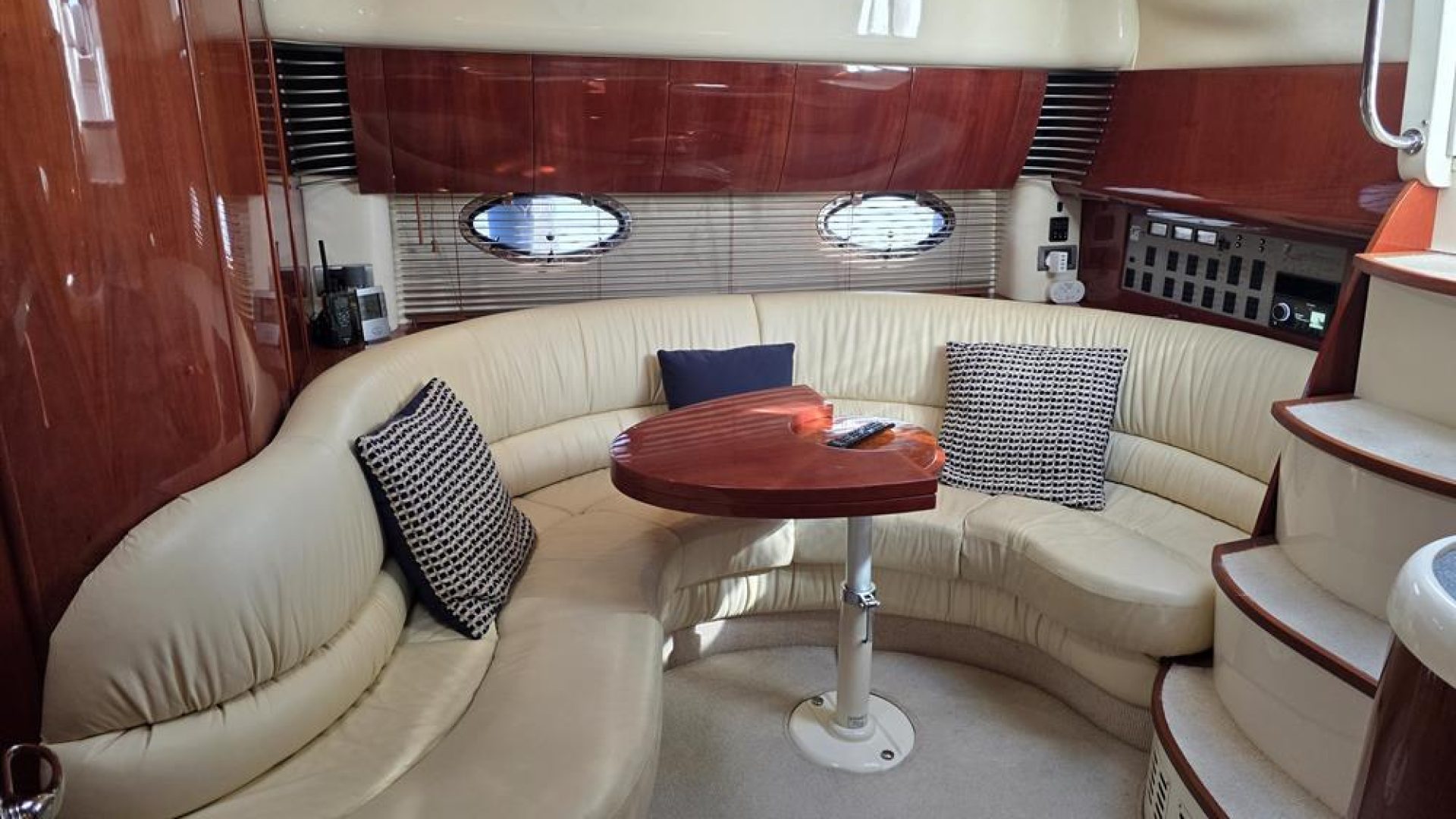Fairline Targa 43