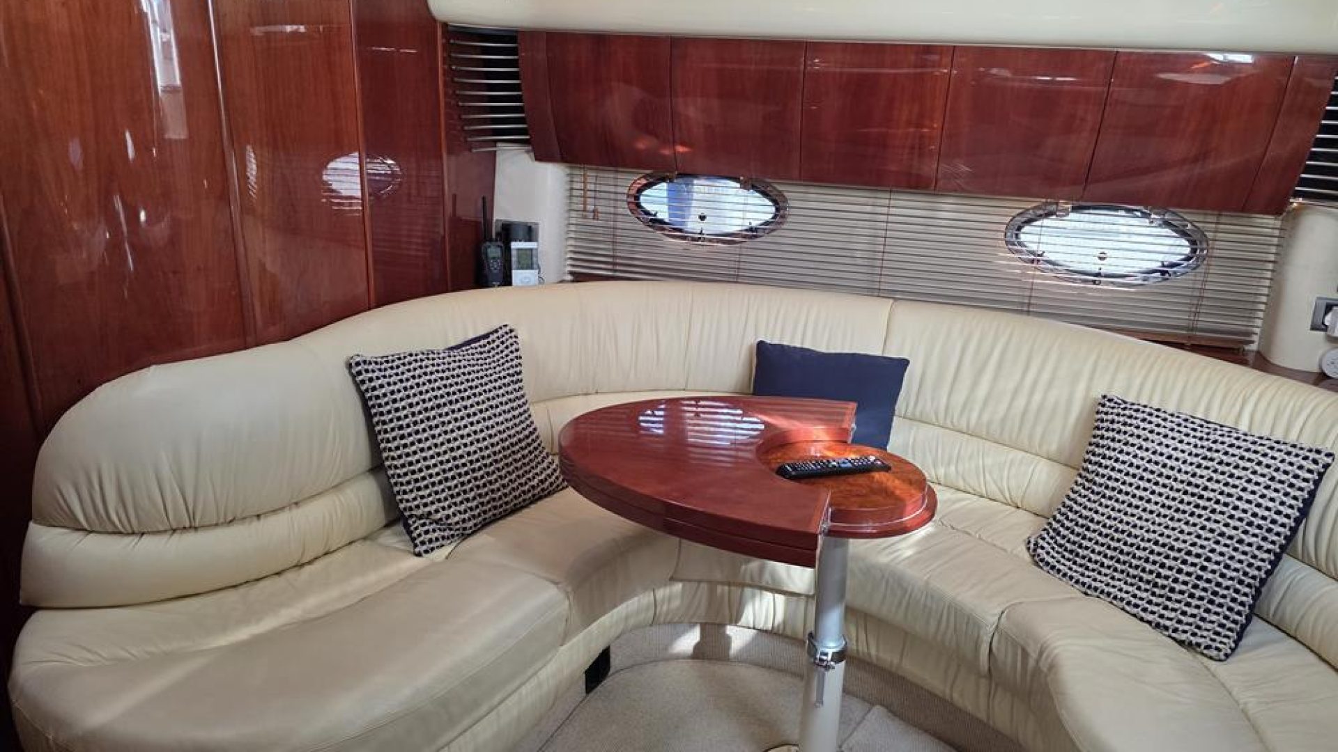 Fairline Targa 43