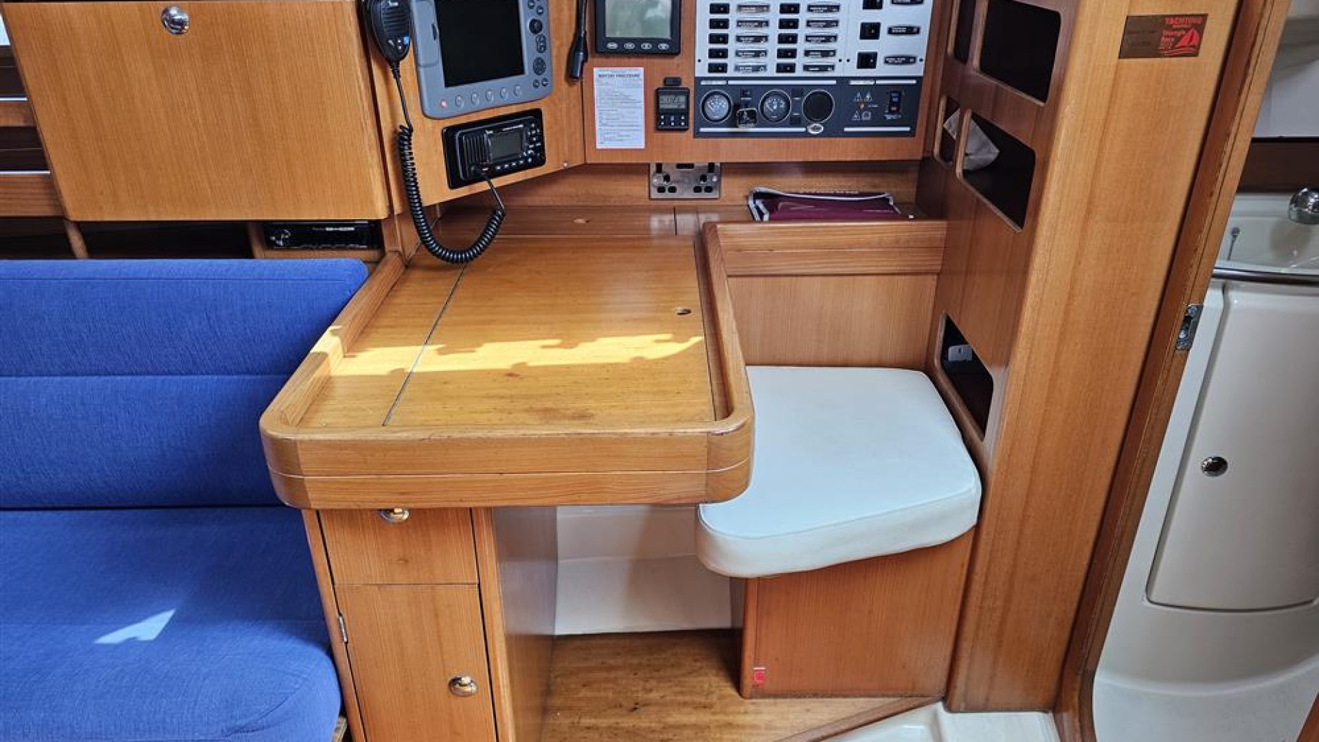 Dufour 34 Performance