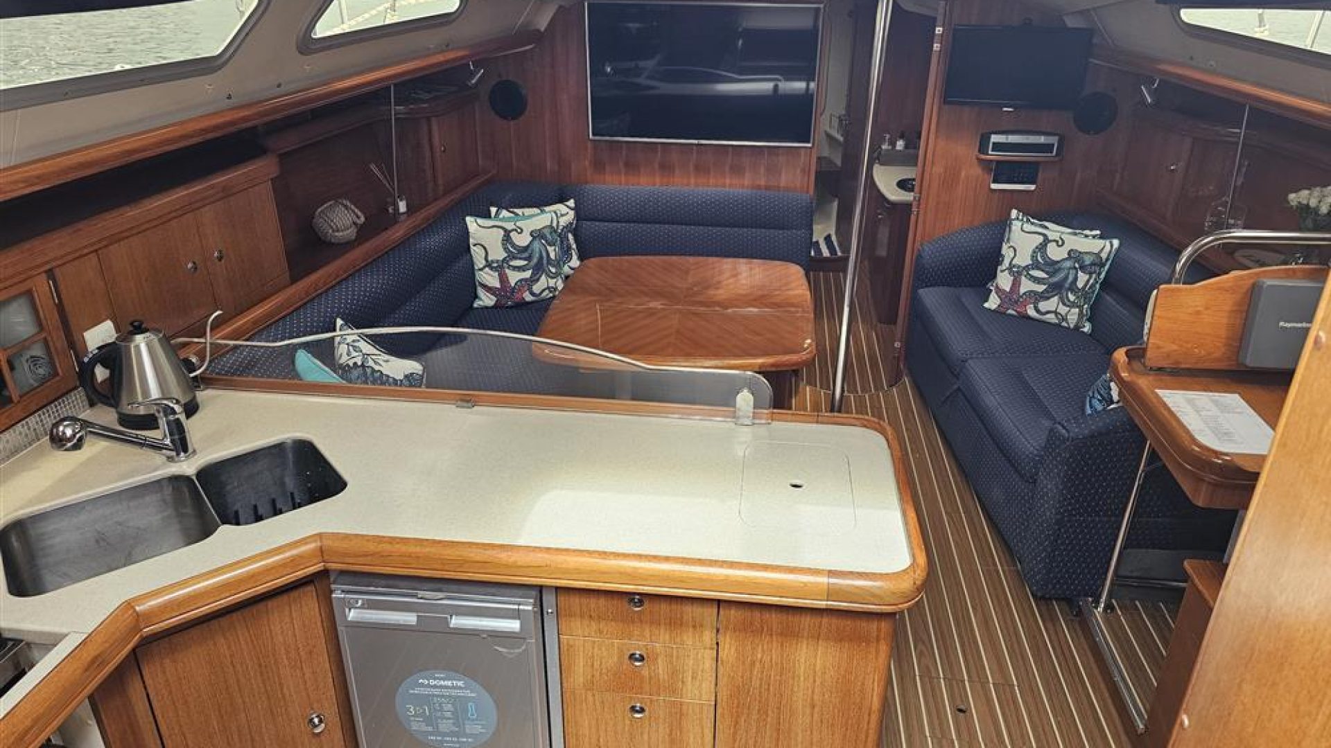Hunter 41