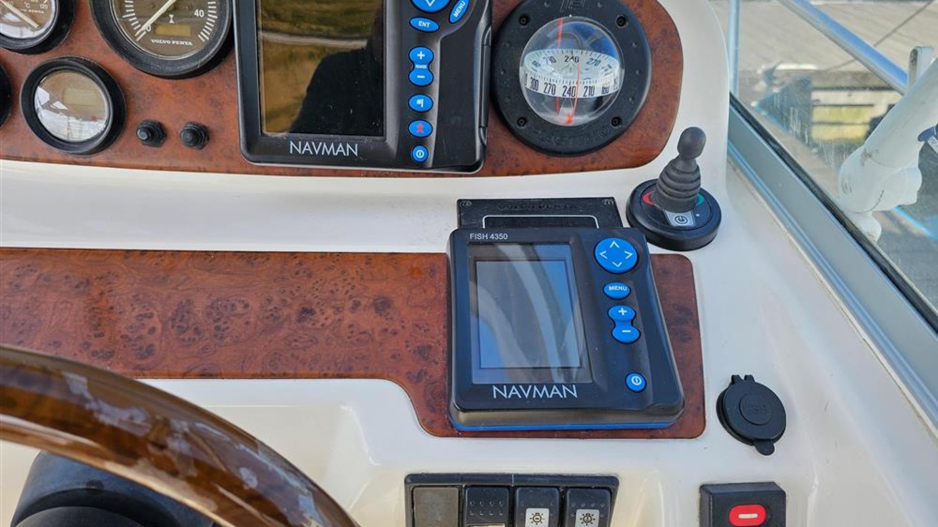 Jeanneau Leader 705