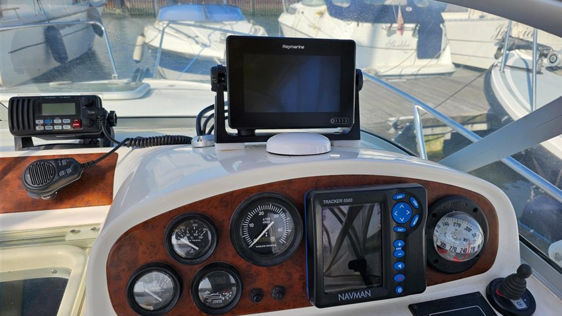 Jeanneau Leader 705