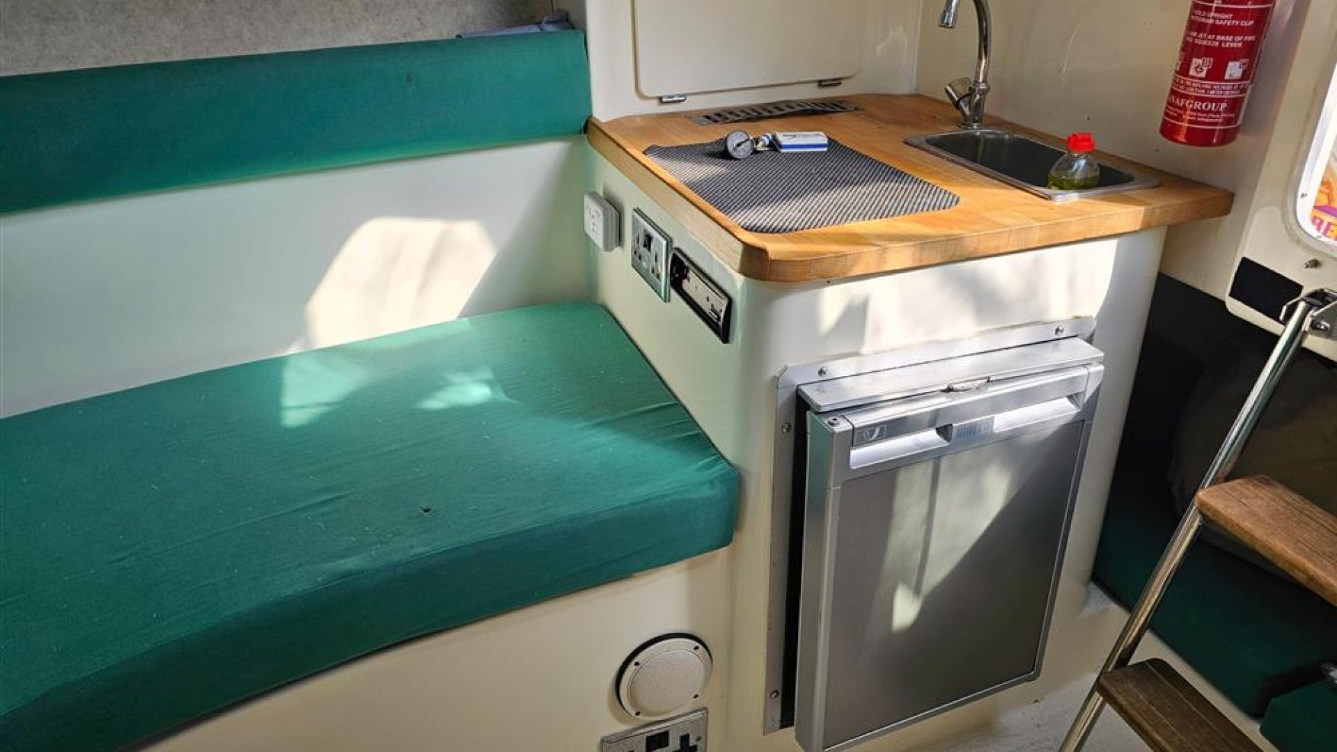 Jeanneau Leader 705