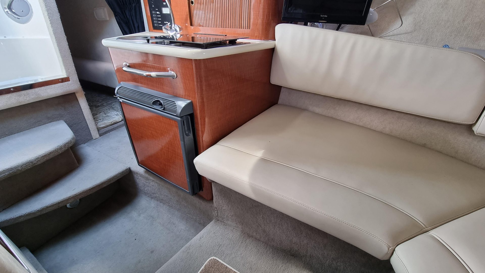 Sea Ray Sundancer 240