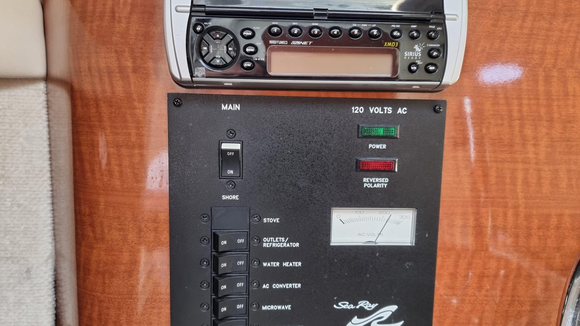Sea Ray Sundancer 240