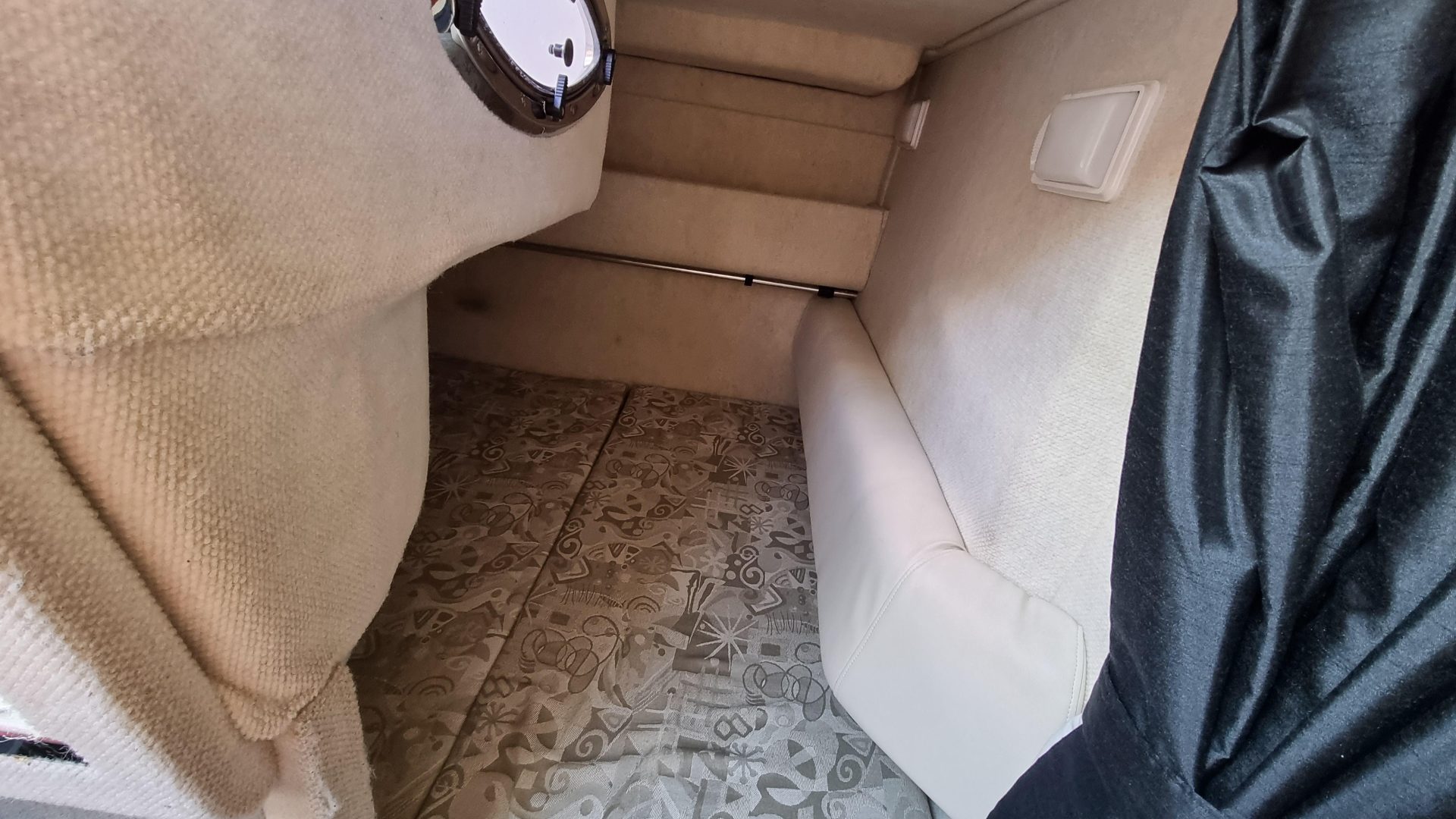 Sea Ray Sundancer 240