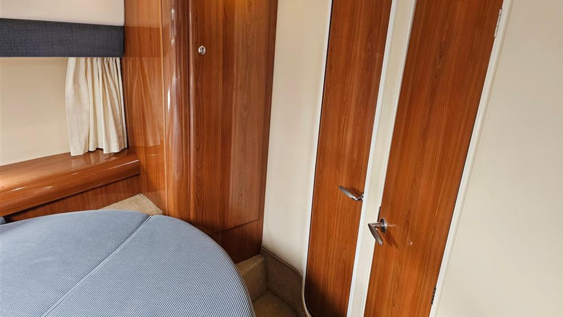 Sealine S34