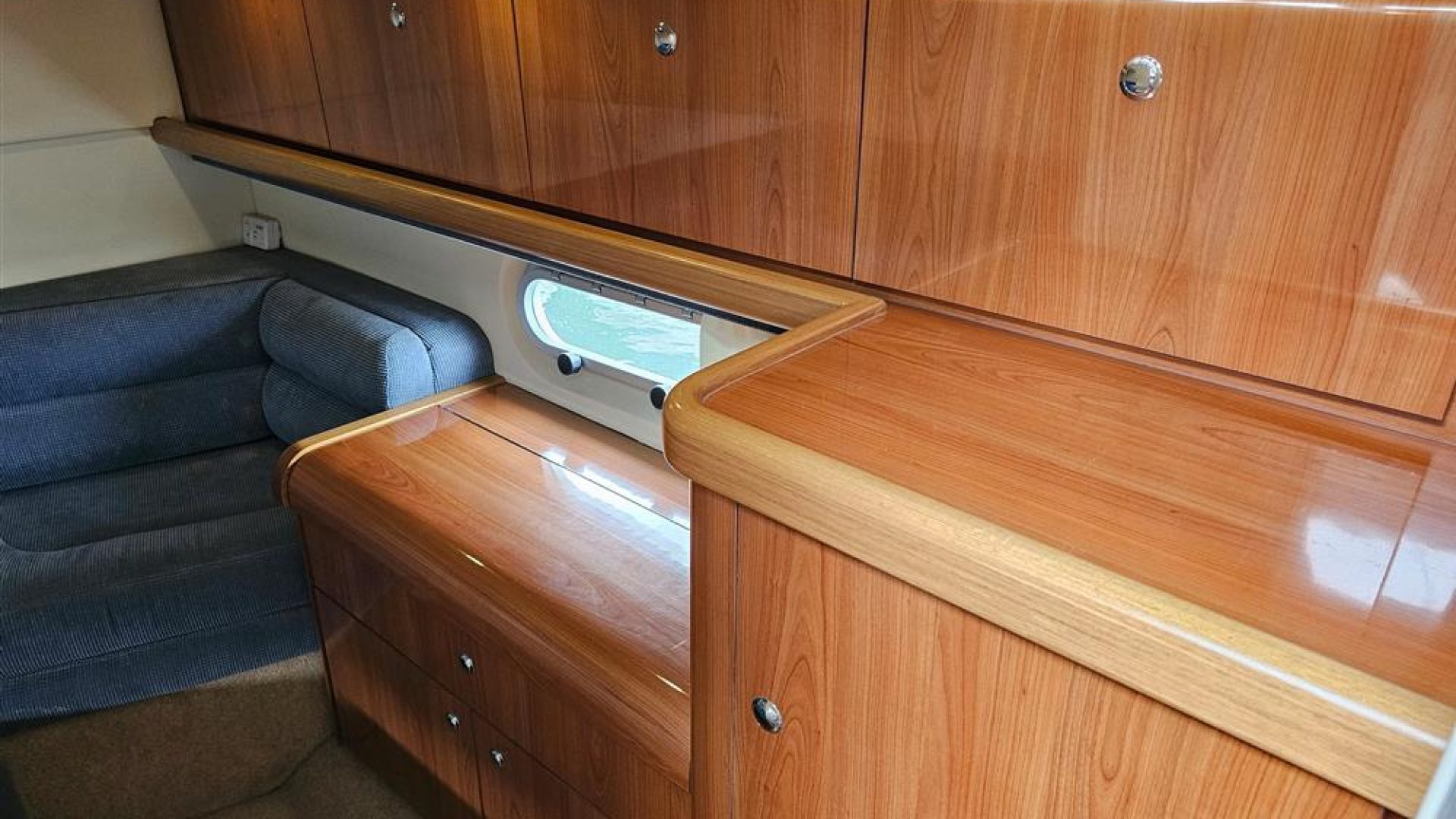 Sealine S34