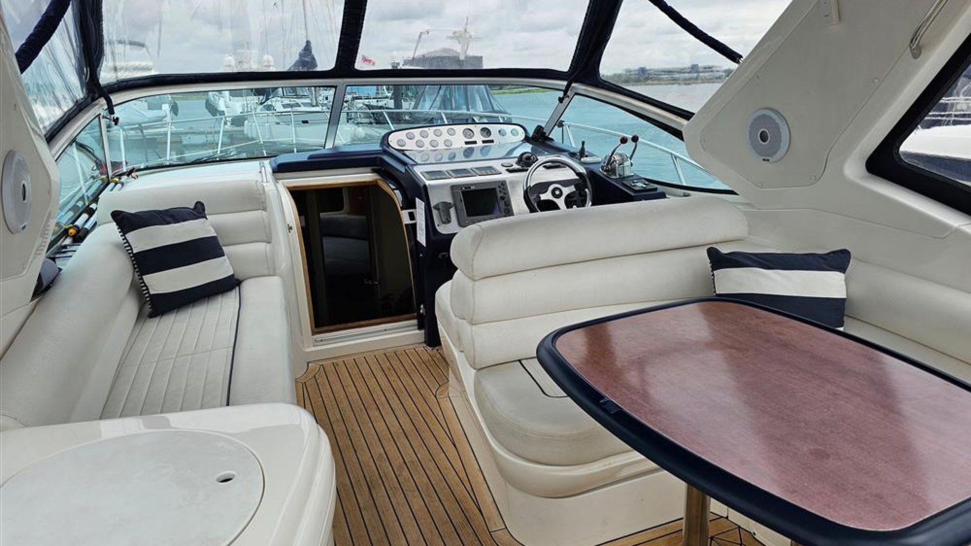 Sealine S34
