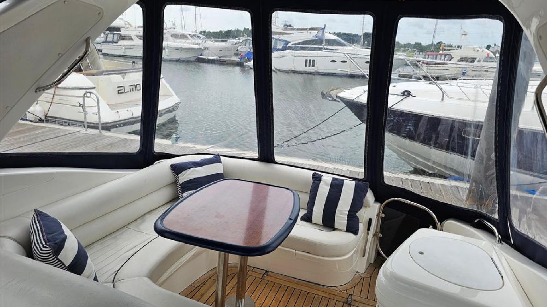 Sealine S34