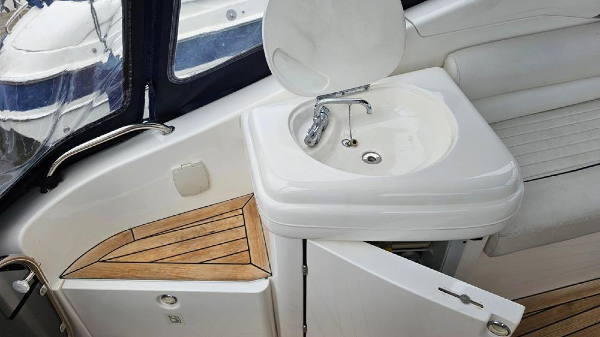 Sealine S34