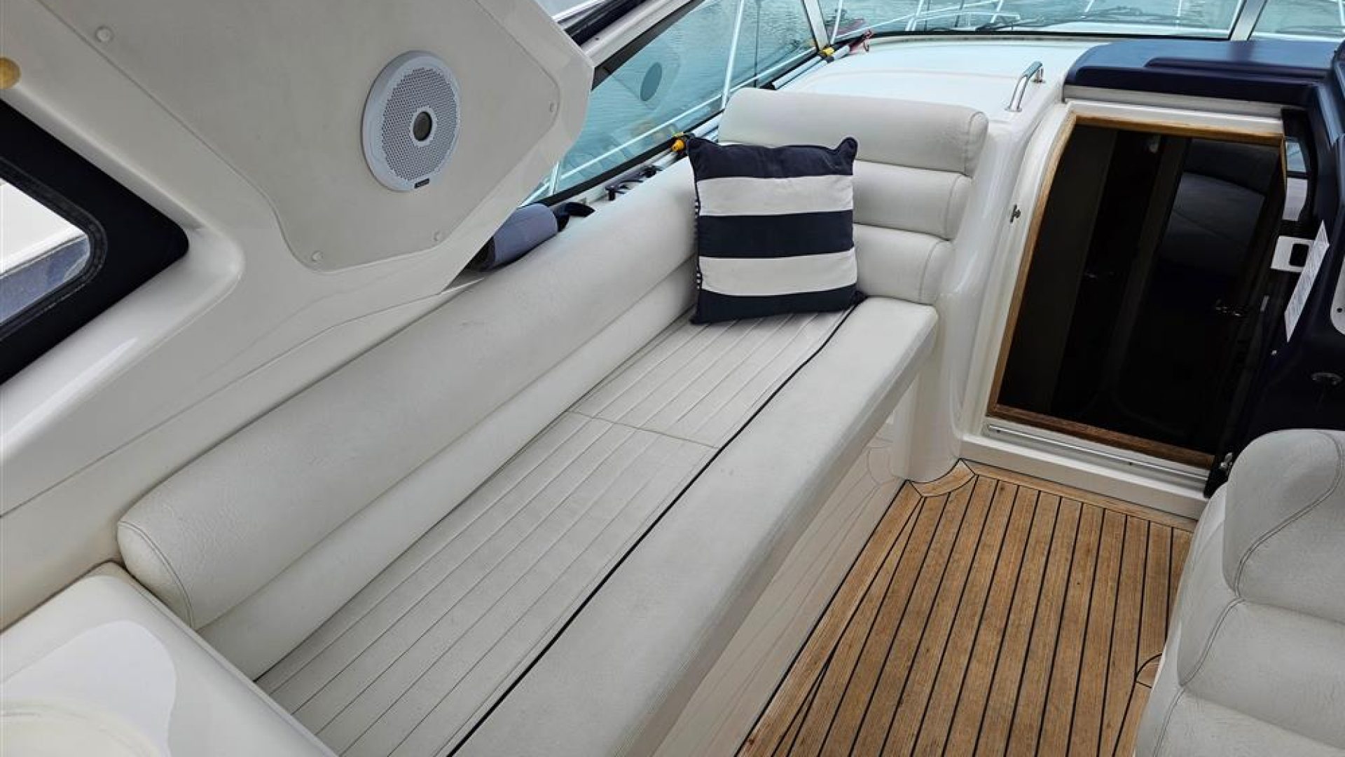 Sealine S34